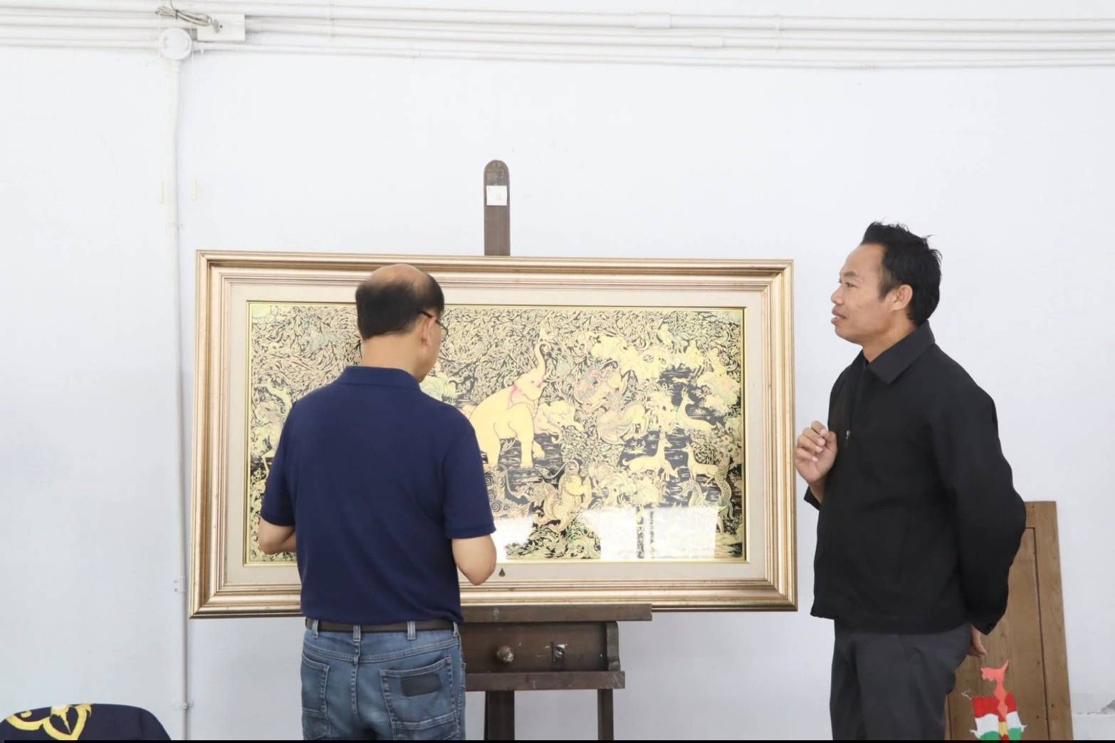 title - ผอ.ศพส. ให้การต้อนรับ คณะนักศึกษาโครงการรัฐประศาสนศาสตรมหาบัณฑิต รุ่นที่ 18 มหาวิทยาลัยรามคำแหง เข้าเยี่ยมชมแผนกฝึกอบรมทั้ง 12 แผนก และพื้นที่ภายในศูนย์ส่งเสริมและพัฒนาอาชีพเสริมนอกภาคการเกษตร